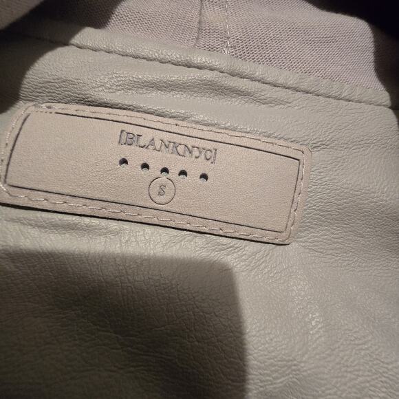 Blank NYC Moto Jacket Womens SM Taupe Zip Front Faux Vegan Leather Asymmetrical - Picture 4 of 9